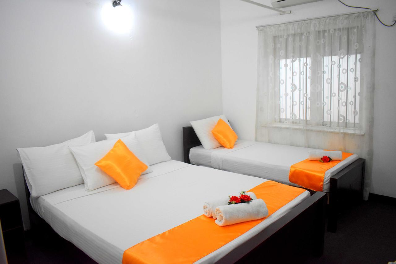 Molino Tourist Rest Anuradhapura Hotel Buitenkant foto