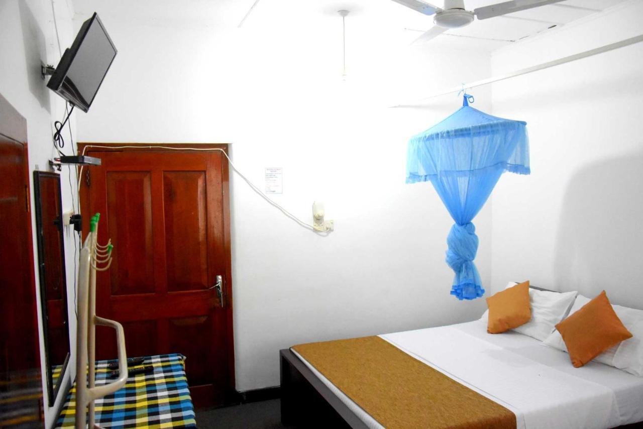 Molino Tourist Rest Anuradhapura Hotel Buitenkant foto